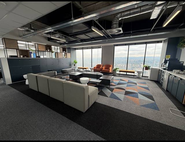 1,770M² OFFICE TO LET IN SANDOWN